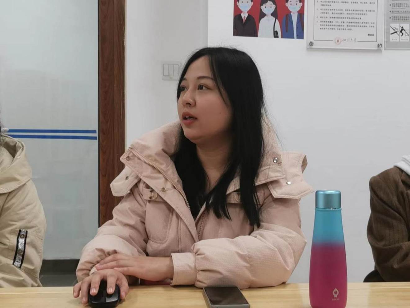 国内自拍
王熙央同学做专题分享